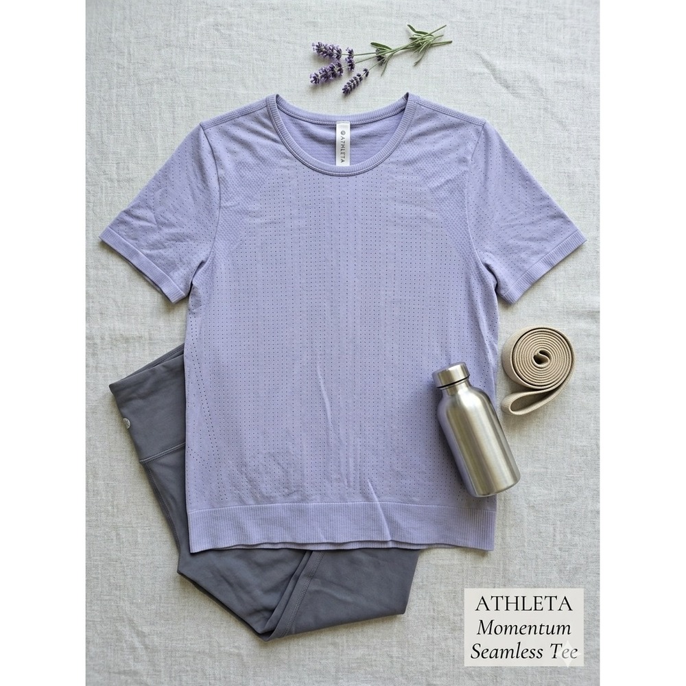Athleta Momentum Lavender Perforated Seamless Workout Tee Women's S
